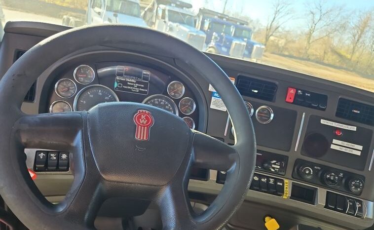 
								2018 Kenworth T880 dump truck full									